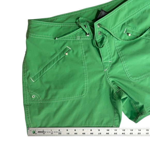 THE NORTH FACE Green Womens Board Shorts sz 10 Hook & Loop Fly Pockets Stretchy - Picture 7 of 14